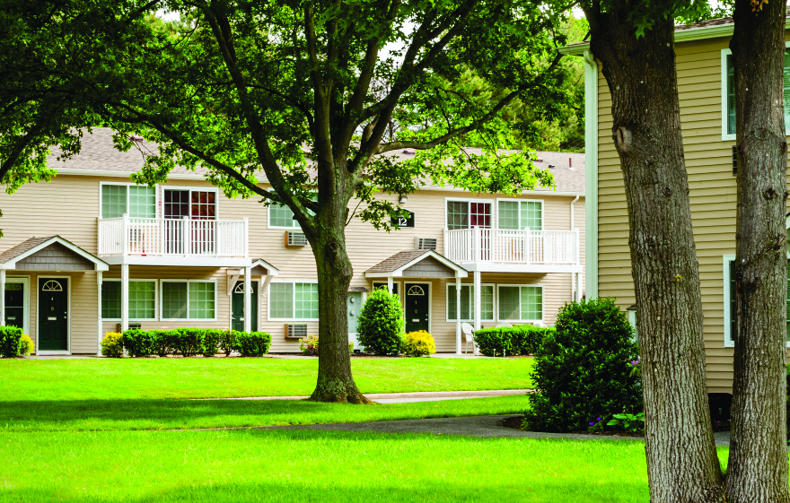 East Patchogue Apartments Lakeside Village Luxury Apartments